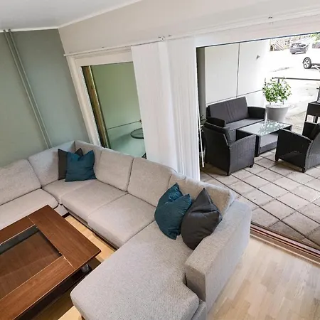 Modern And In * برغن